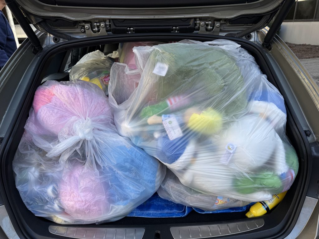 More than 100 volunteers helped deliver toys to 25 local partner agencies across Central Alabama, distributing over 20,000 toys throughout the region.